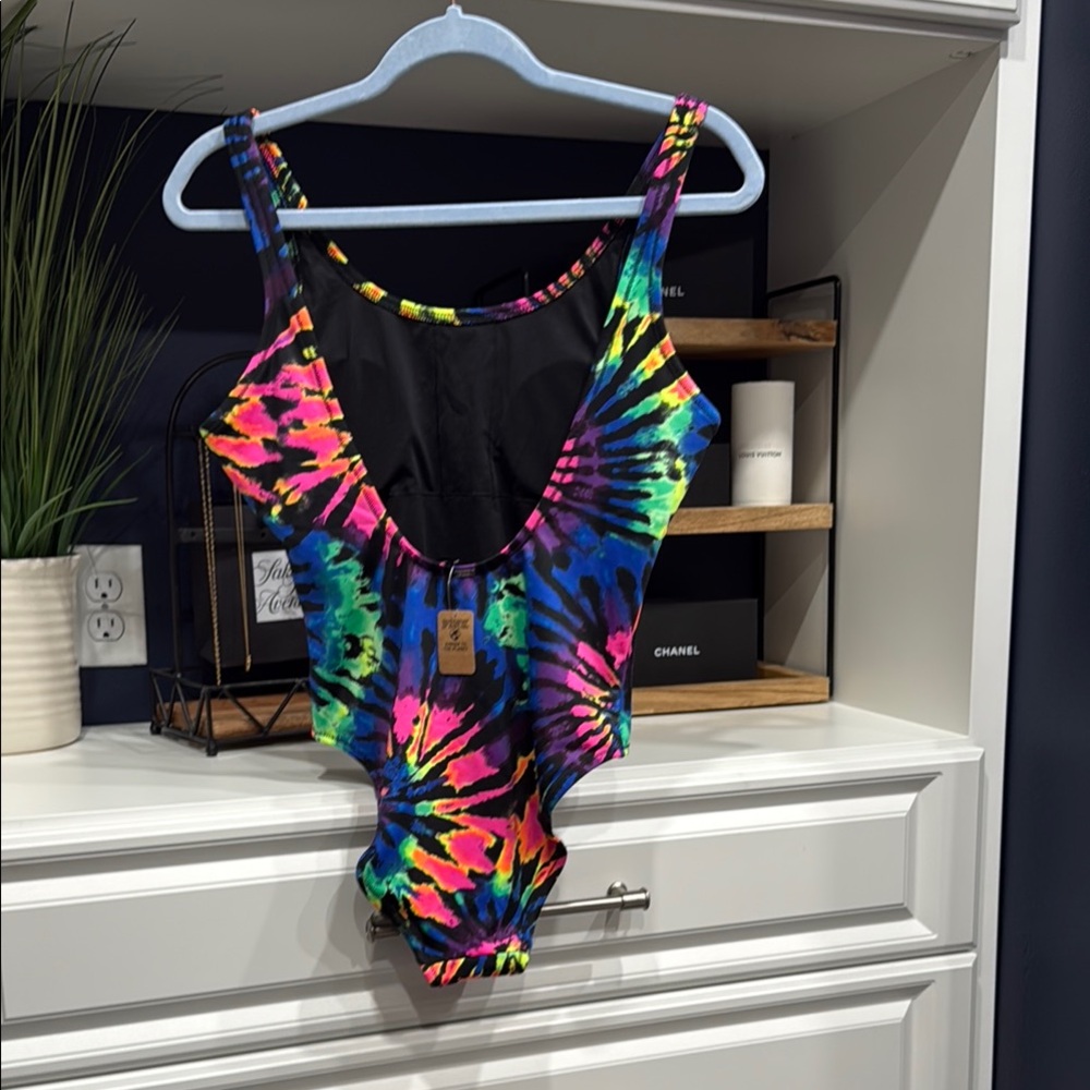 PINK VICTORIA SECRET -- ACTIVE SZ M -Colorful Tie-Dye Swimsuit - Picture 3 of 9